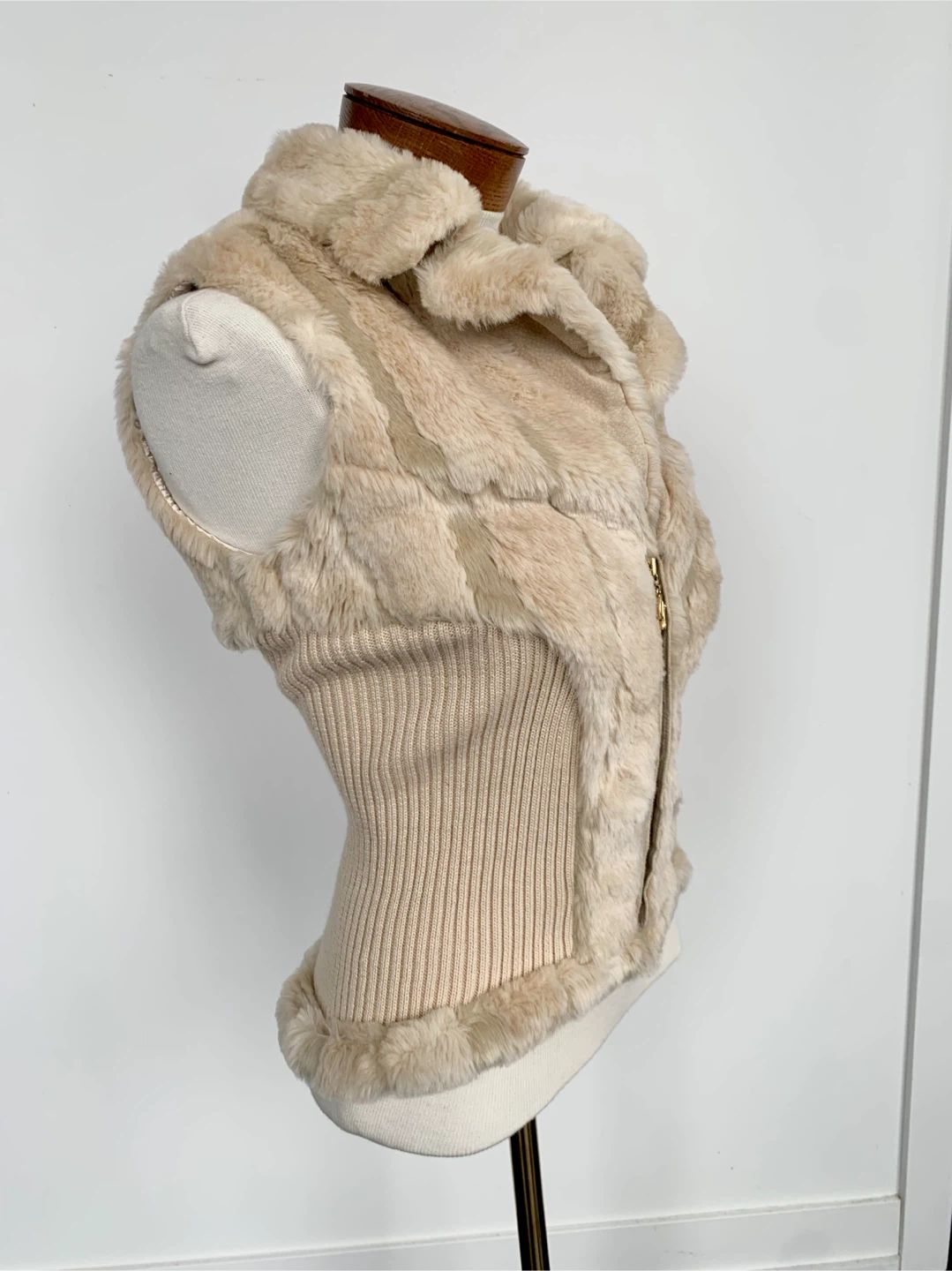 Guess Jeans Faux Fur Trimmed Knit Vest - Size S - photo 2