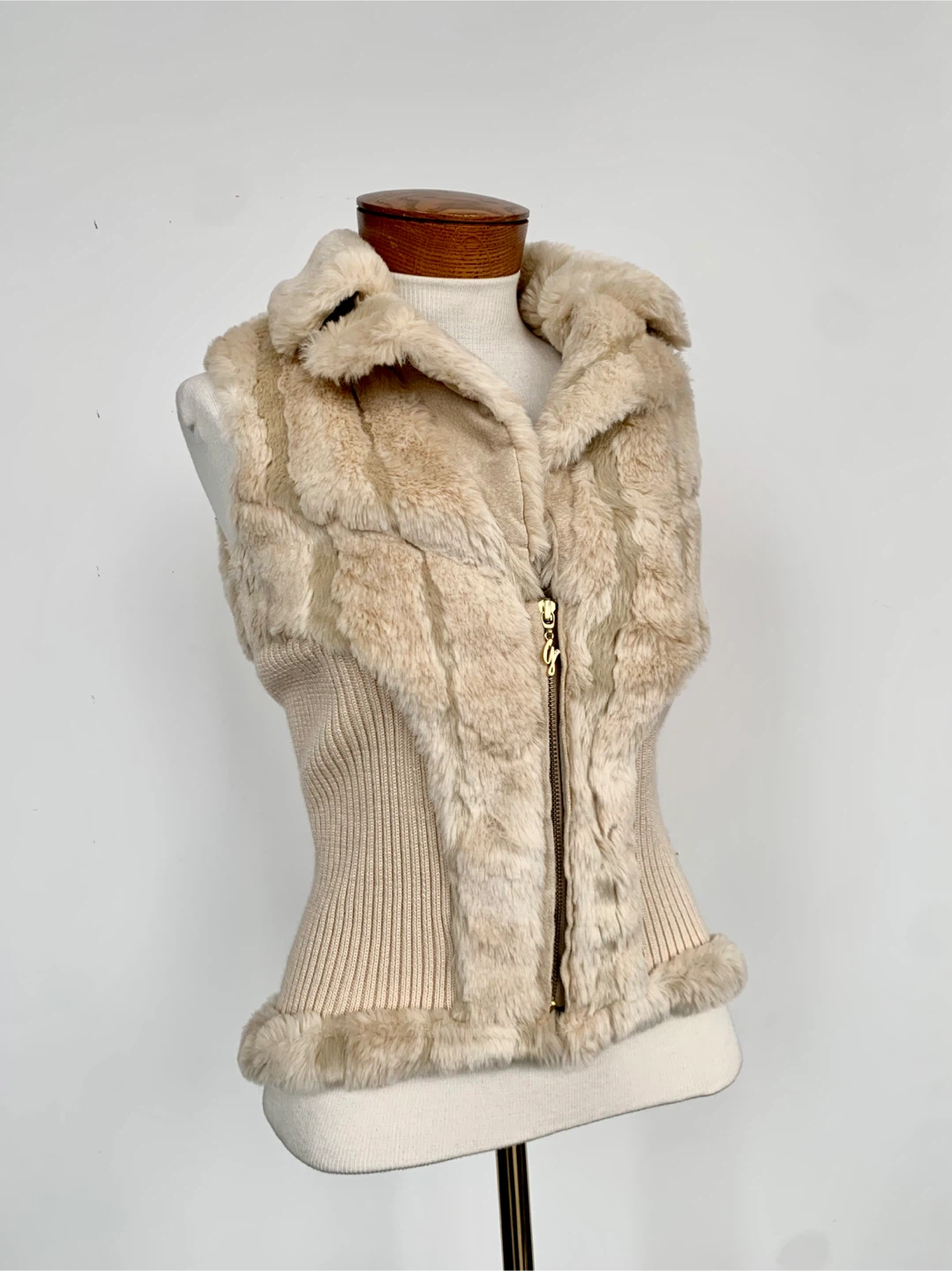 Guess Jeans Faux Fur Trimmed Knit Vest - Size S
