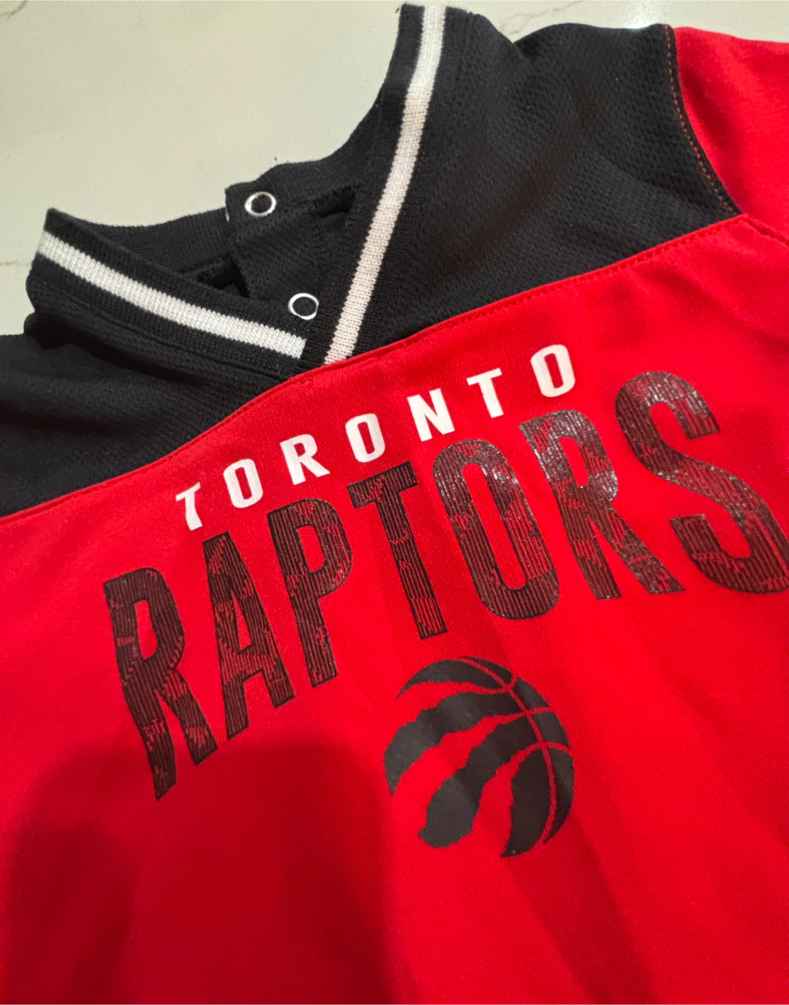 Toronto Raptors Baby Jersey-like Romper Size 24M - photo 2