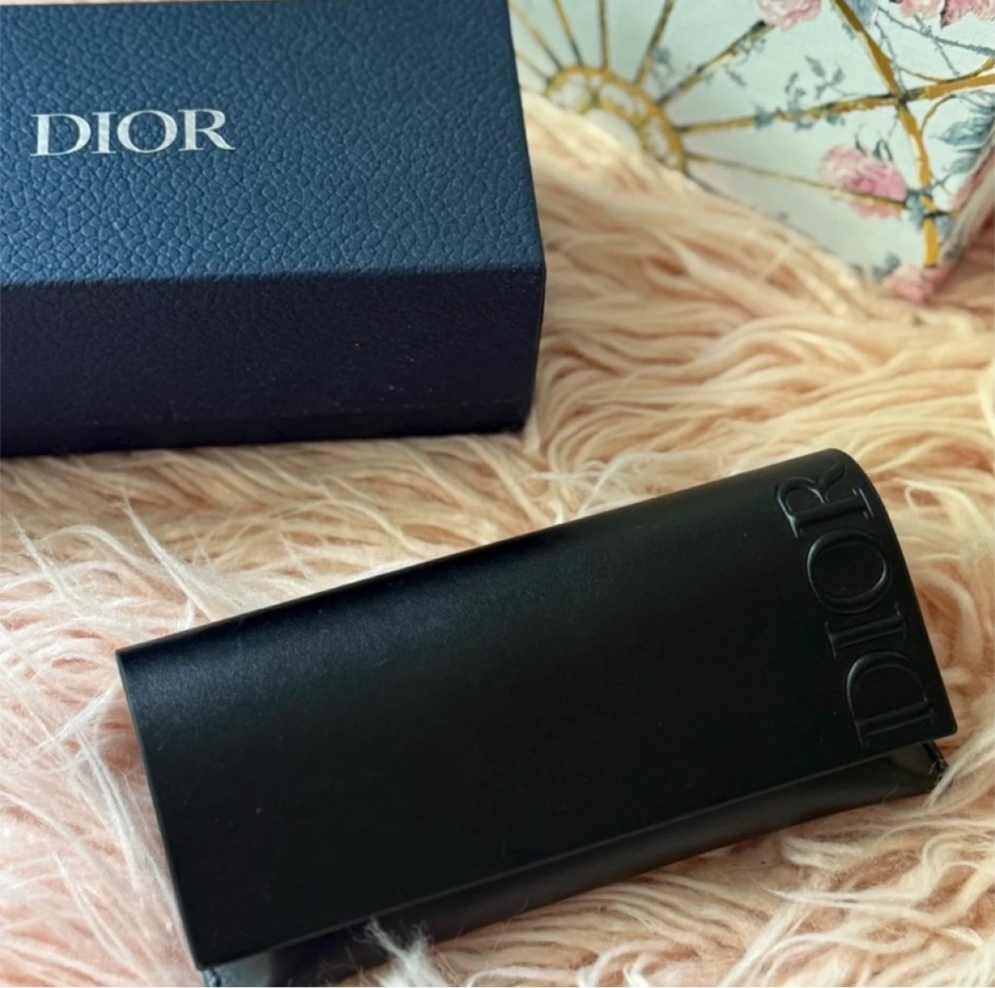 Dior Black Leather Sunglass Holder - photo 4