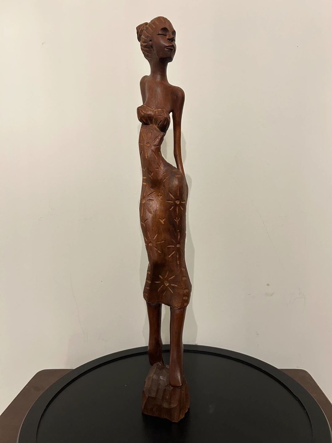 Vintage Hand-Carved Cuban Wooden Woman Statue – 19,5” - photo 2