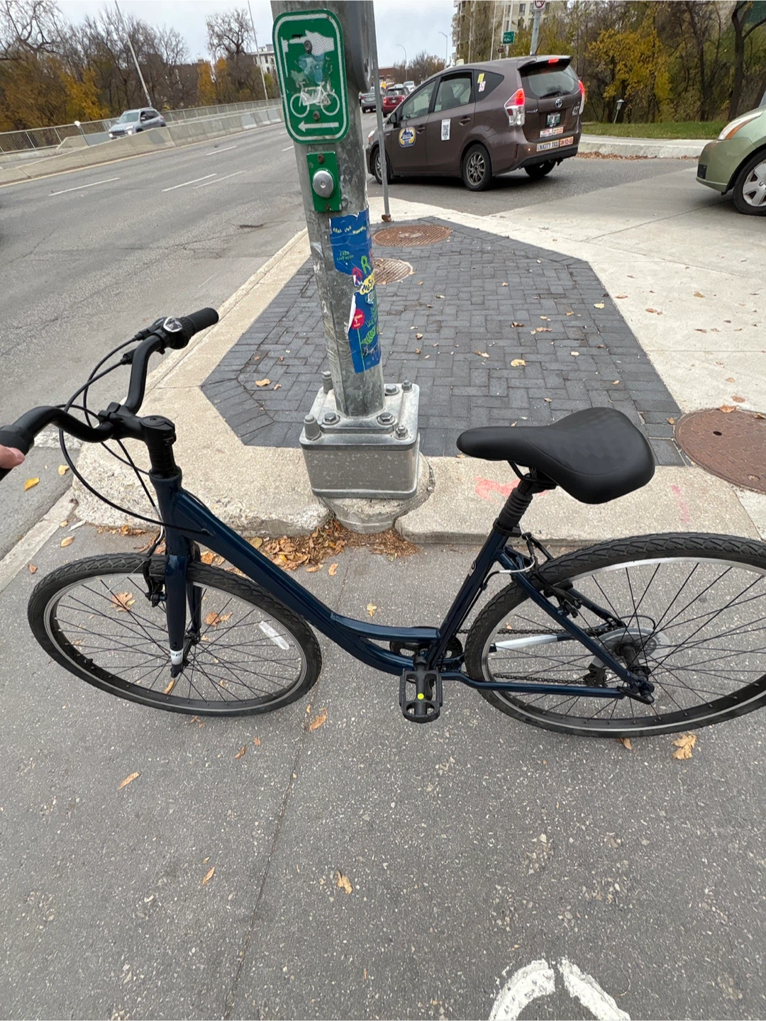 Batch Step-Thru Comfort Bicycle - photo 4