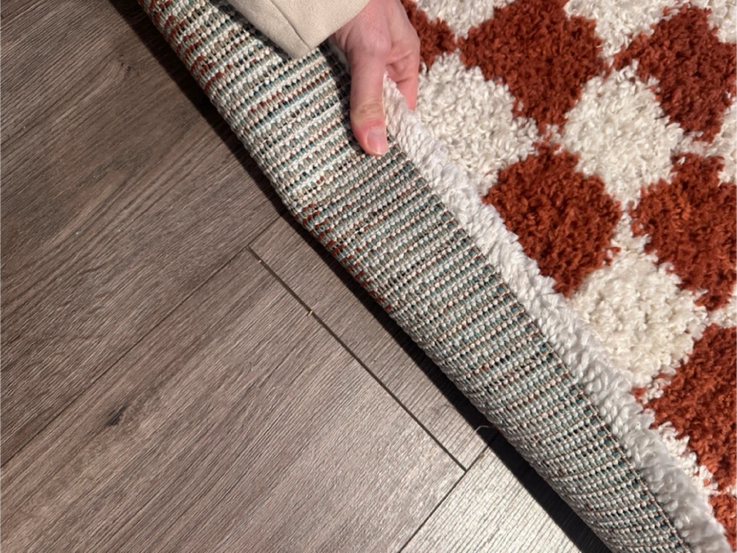Checkered area rug - 6’7” square - photo 5