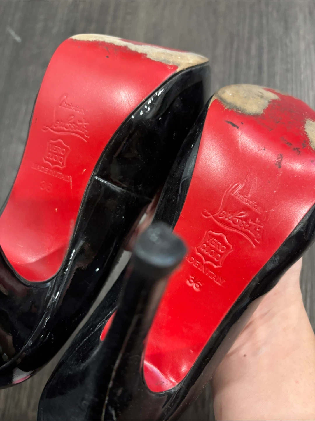 Christian Louboutin Black Patent Leather Heels - Size 6 - photo 4