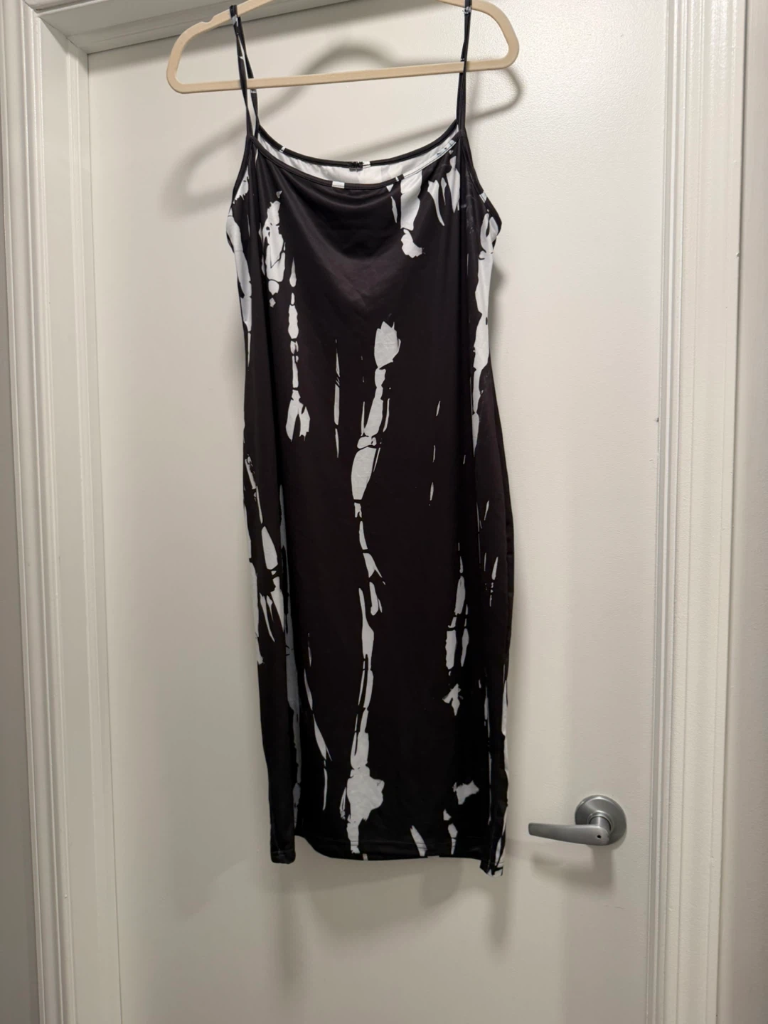 Black and White Tie-Dye Spaghetti Strap Dress