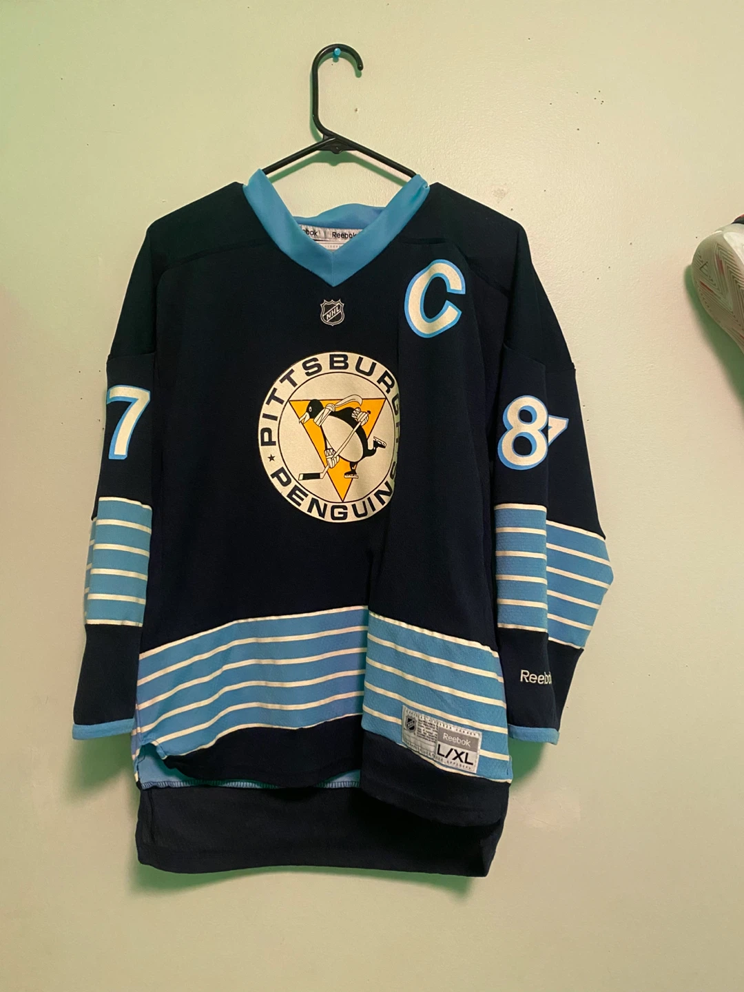 Sidney Crosby Winter classics jersey size L/XL for youth - photo 2