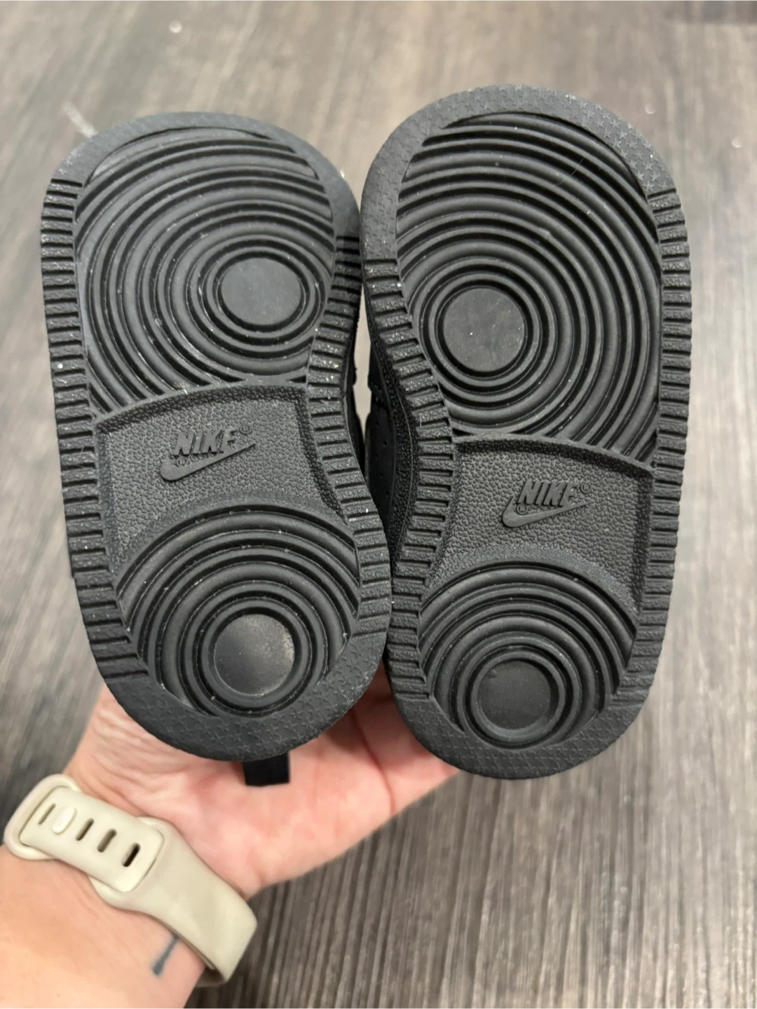 Nike Toddler Shoes Black - Size 3.5 - photo 2