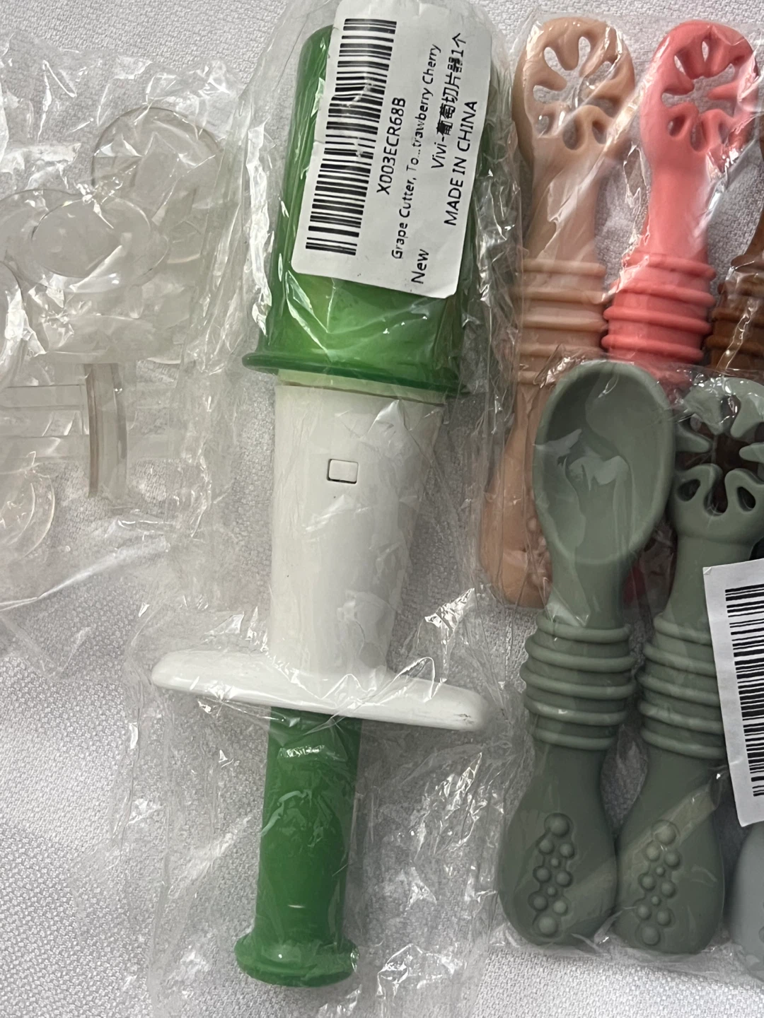 Baby Food Feeder Spoon Set and Fruit Nibbler -$15 for all - photo 4