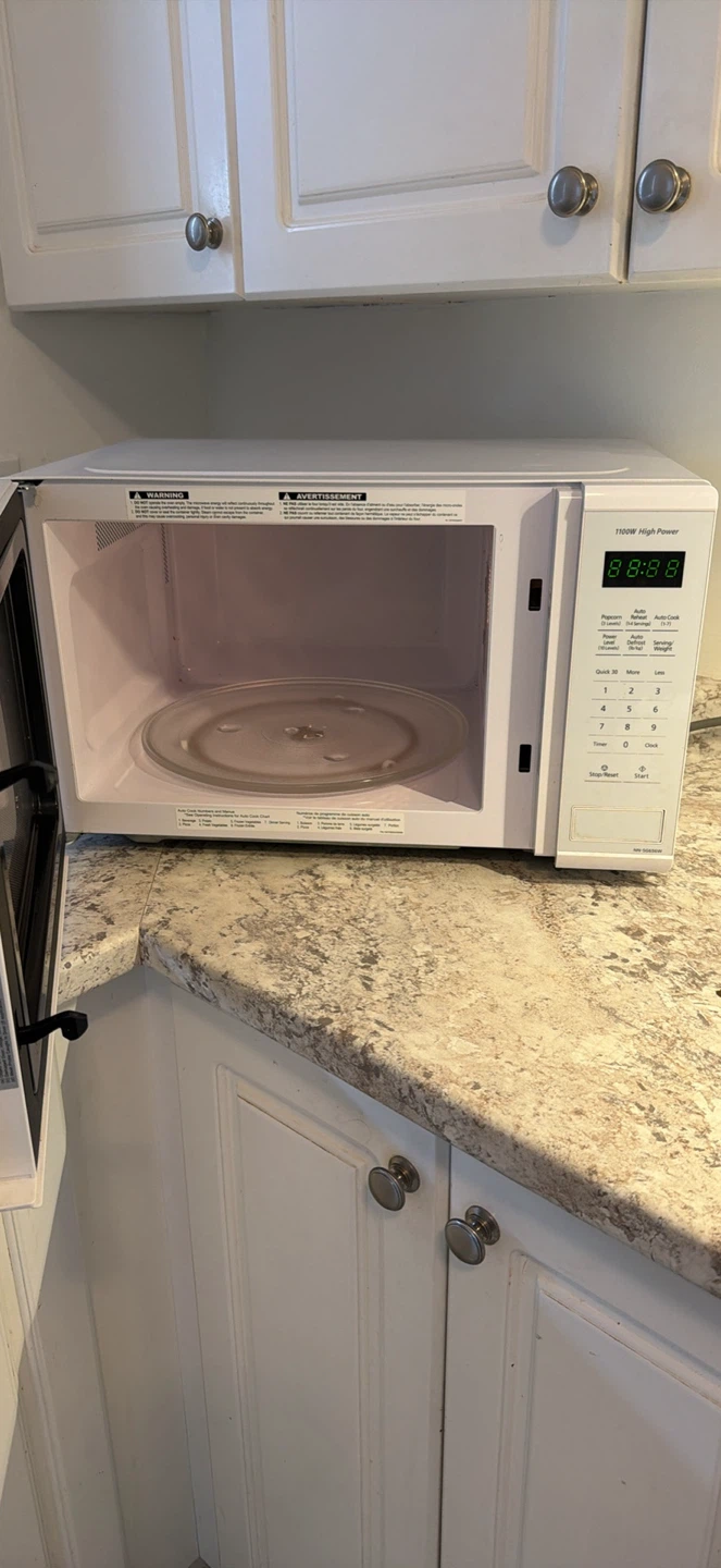 Microwave - photo 2