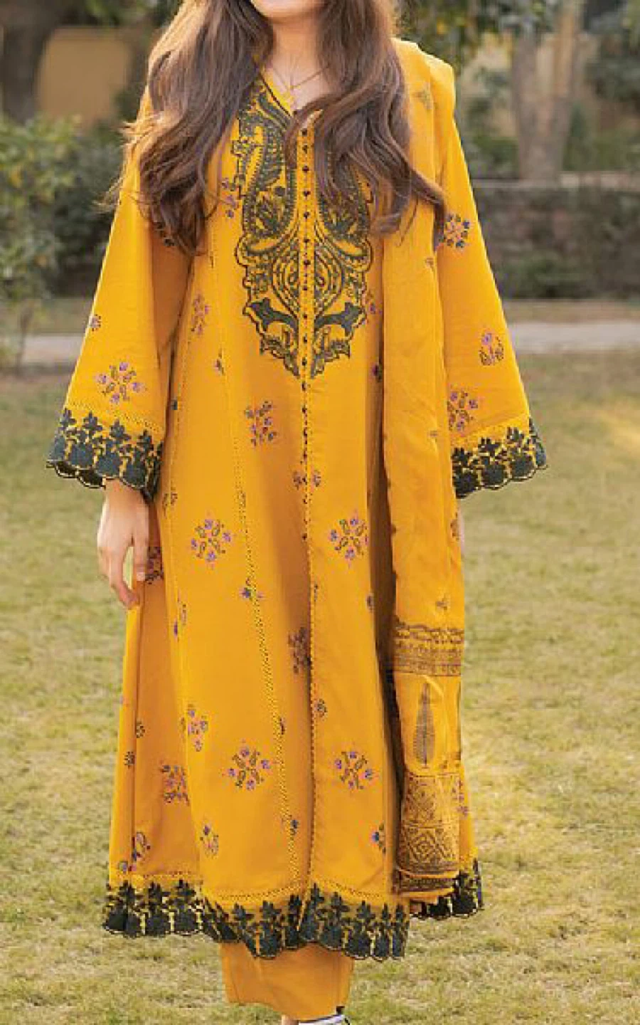 Garnet Women's Yellow Embroidered 3-Piece Suit - photo 2