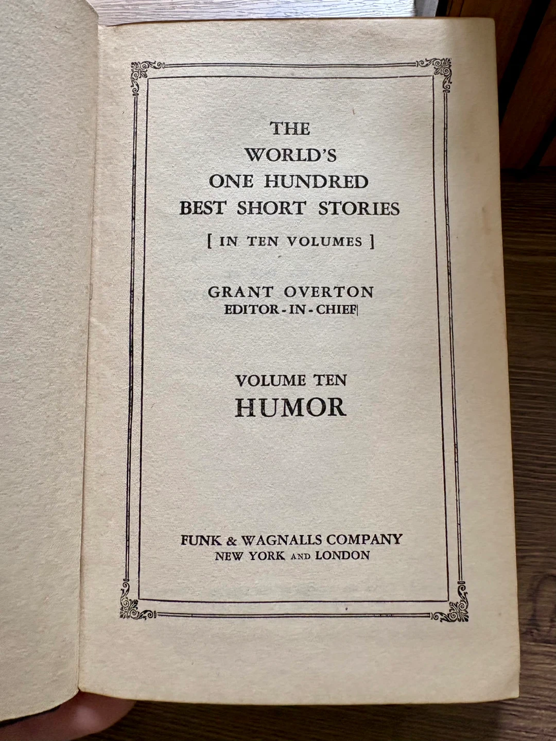 The World's 100 Best Short Stories Collection - 10 Volumes - photo 2