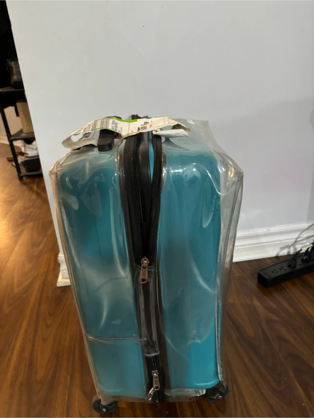 Teal cabin Suitcase - photo 2