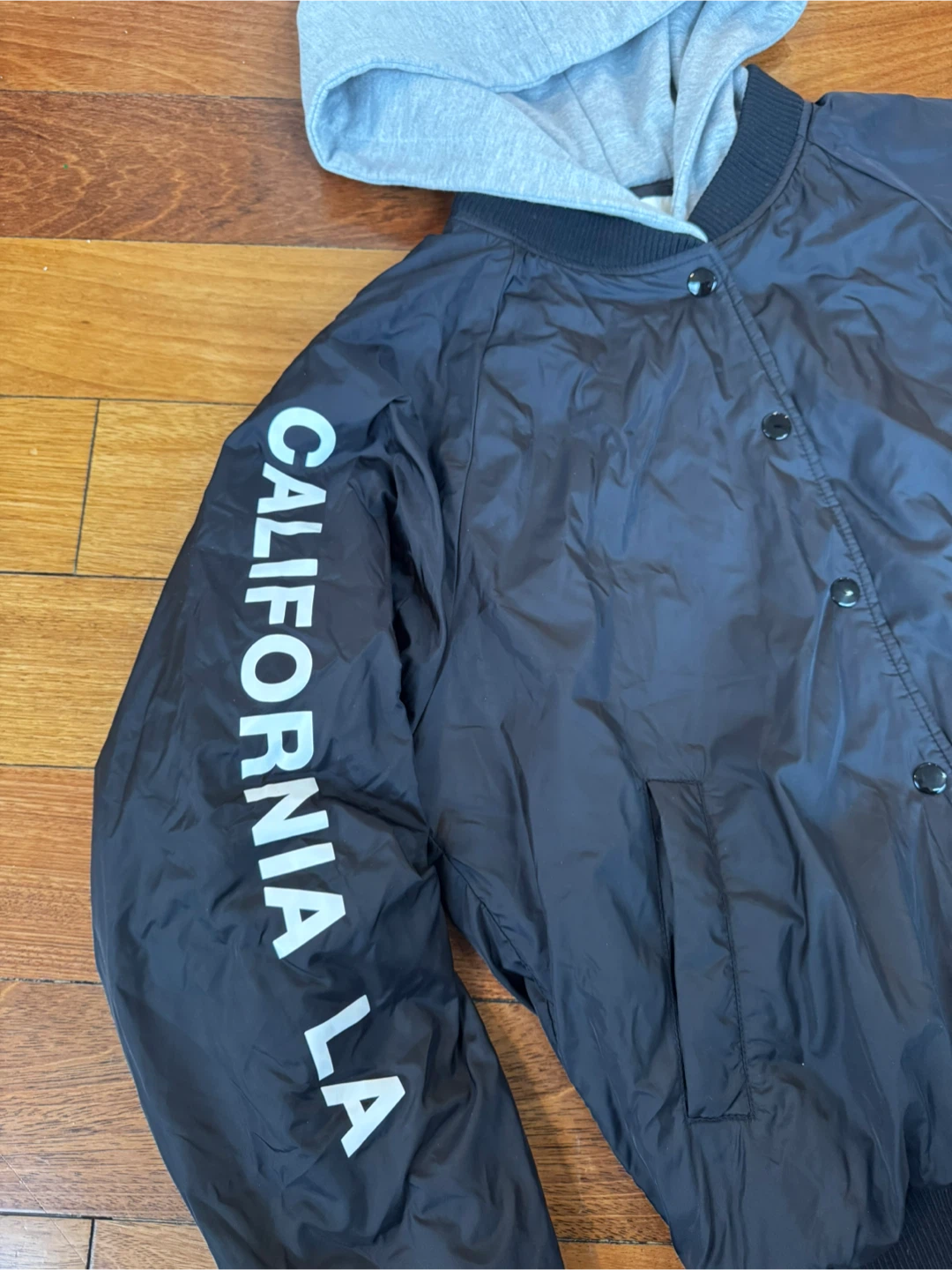 Forever 21 Black California LA Bomber Jacket with Hood Size S - photo 2