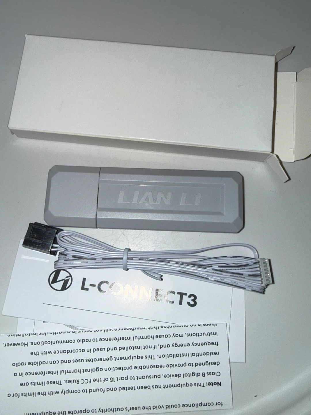 Lian Li L-CONNECT 3 Fan Controller wireless Hub - photo 2