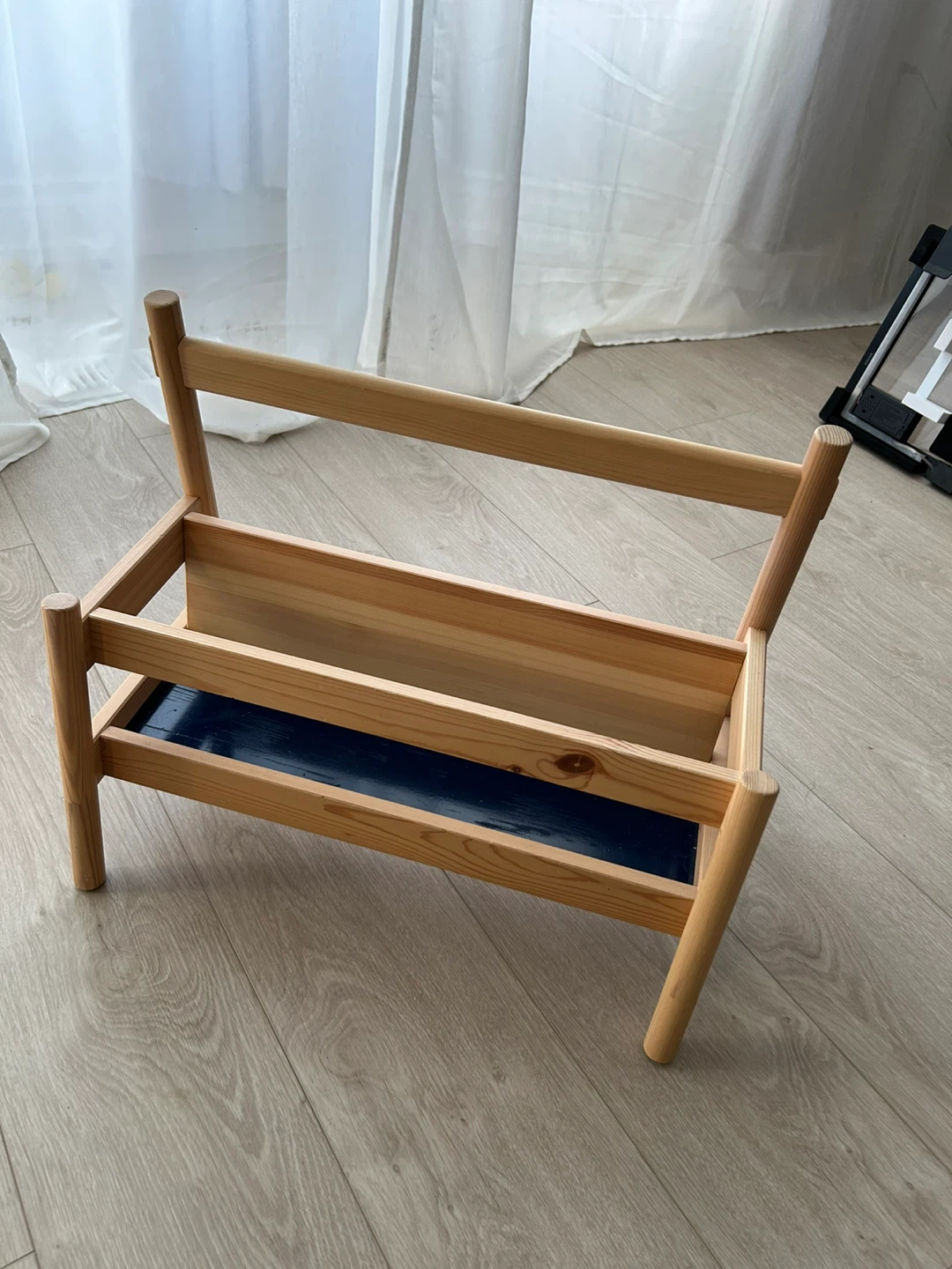 Wooden ikea kid bookshelf rack - photo 4
