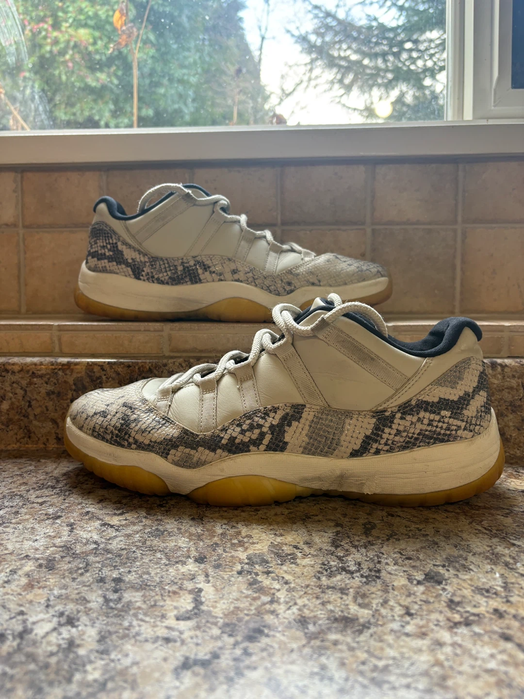 Air Jordan 11 "Vast Grey" Sneakers