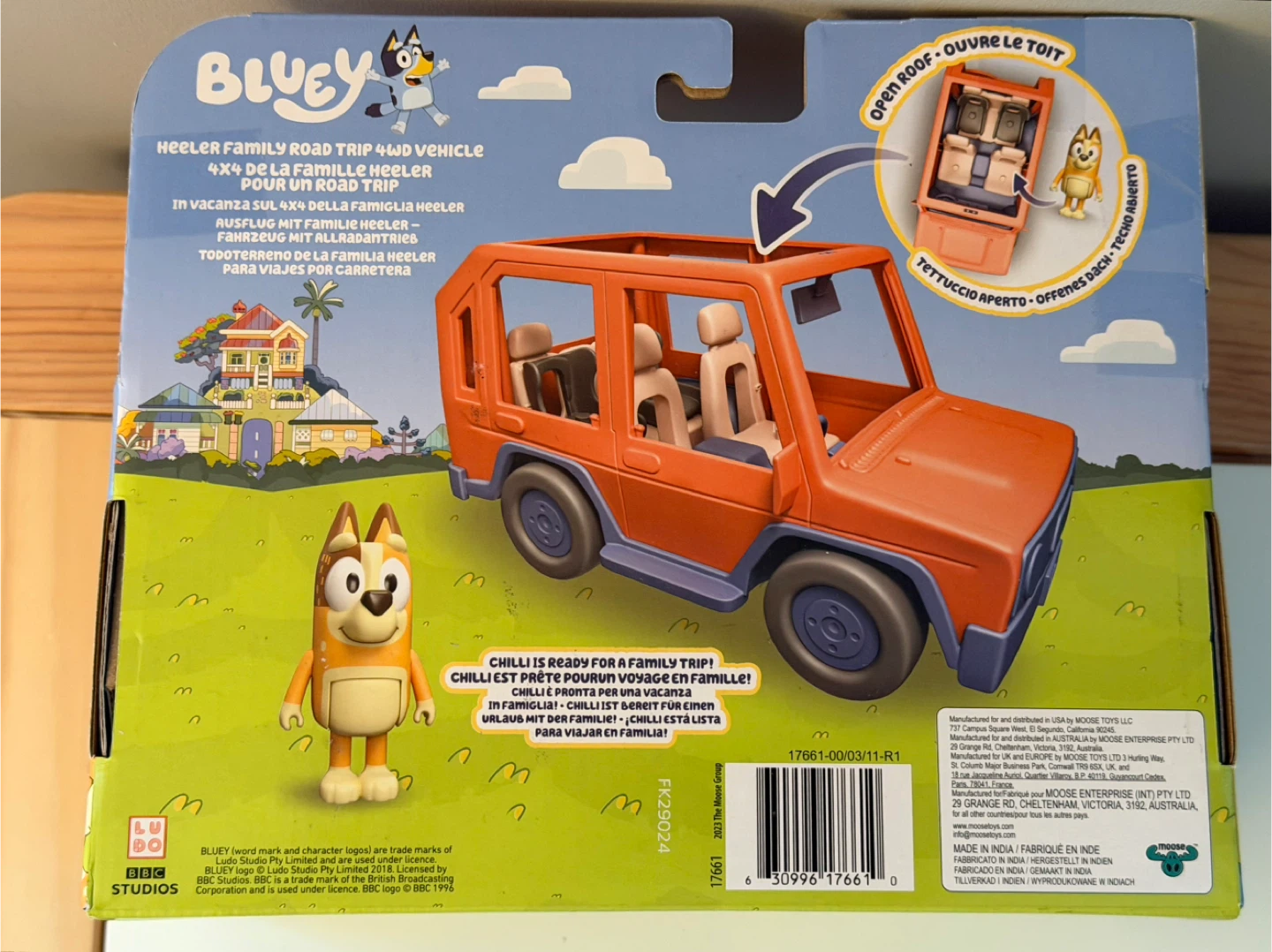 Bluey Heeler Family Road Trip 4WD Vehicle with Chilli Figure - photo 2