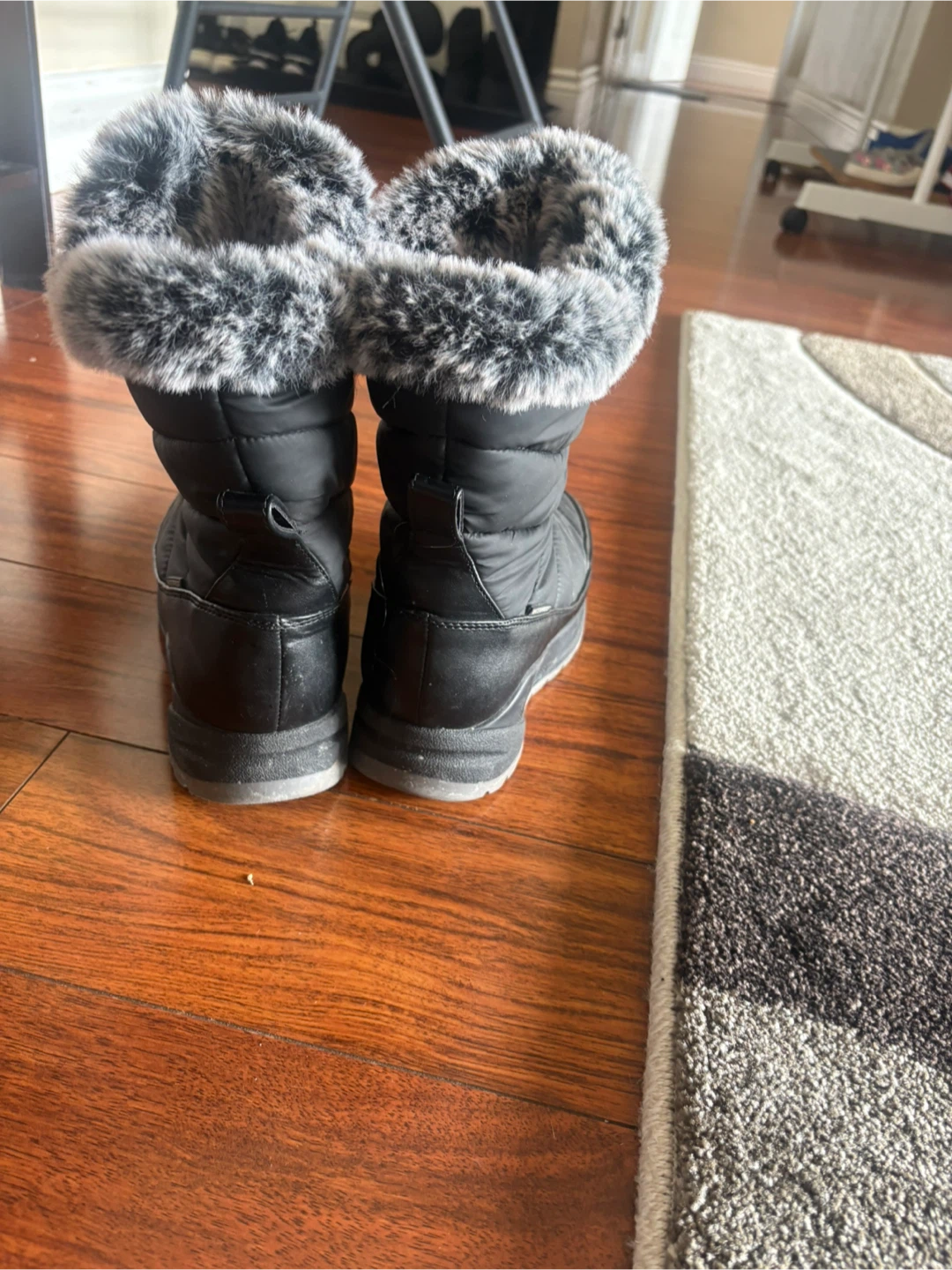 Black snow Puffer ladies Boots with Faux Fur Trim - photo 2