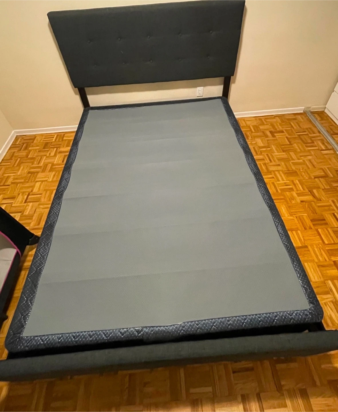 Structube Queen size bed frame + spring box - photo 4