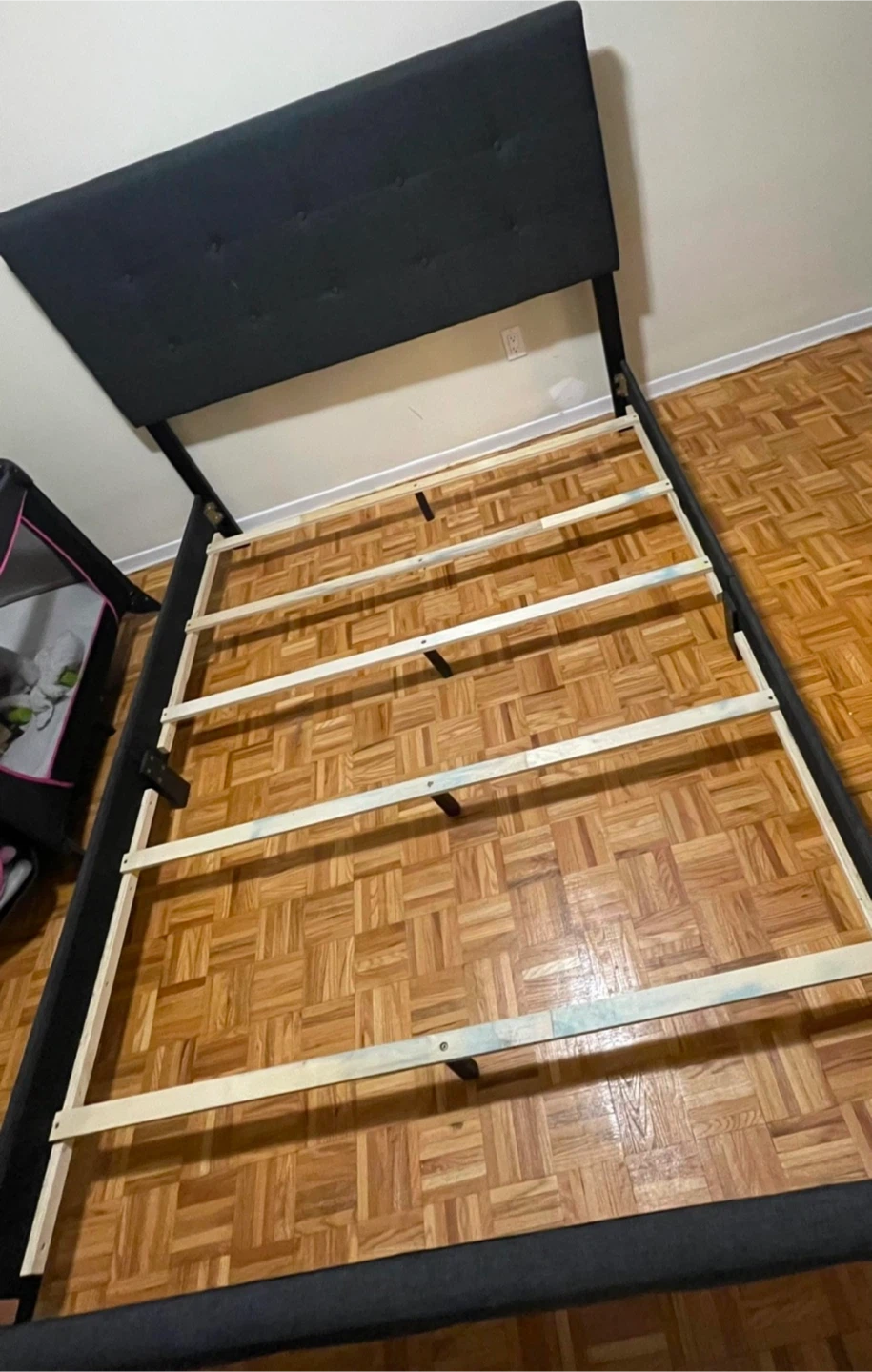 Structube Queen size bed frame + spring box - photo 2