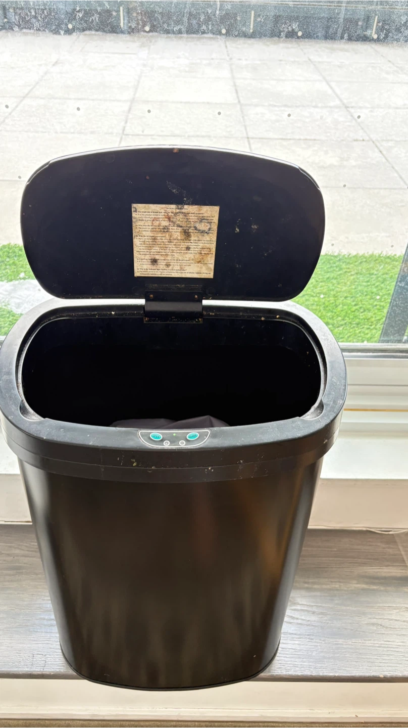 Black Automatic Sensor Trash Can - photo 4