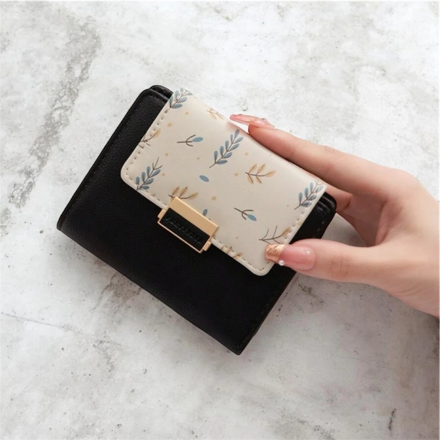 Women's Tri-Fold Wallet