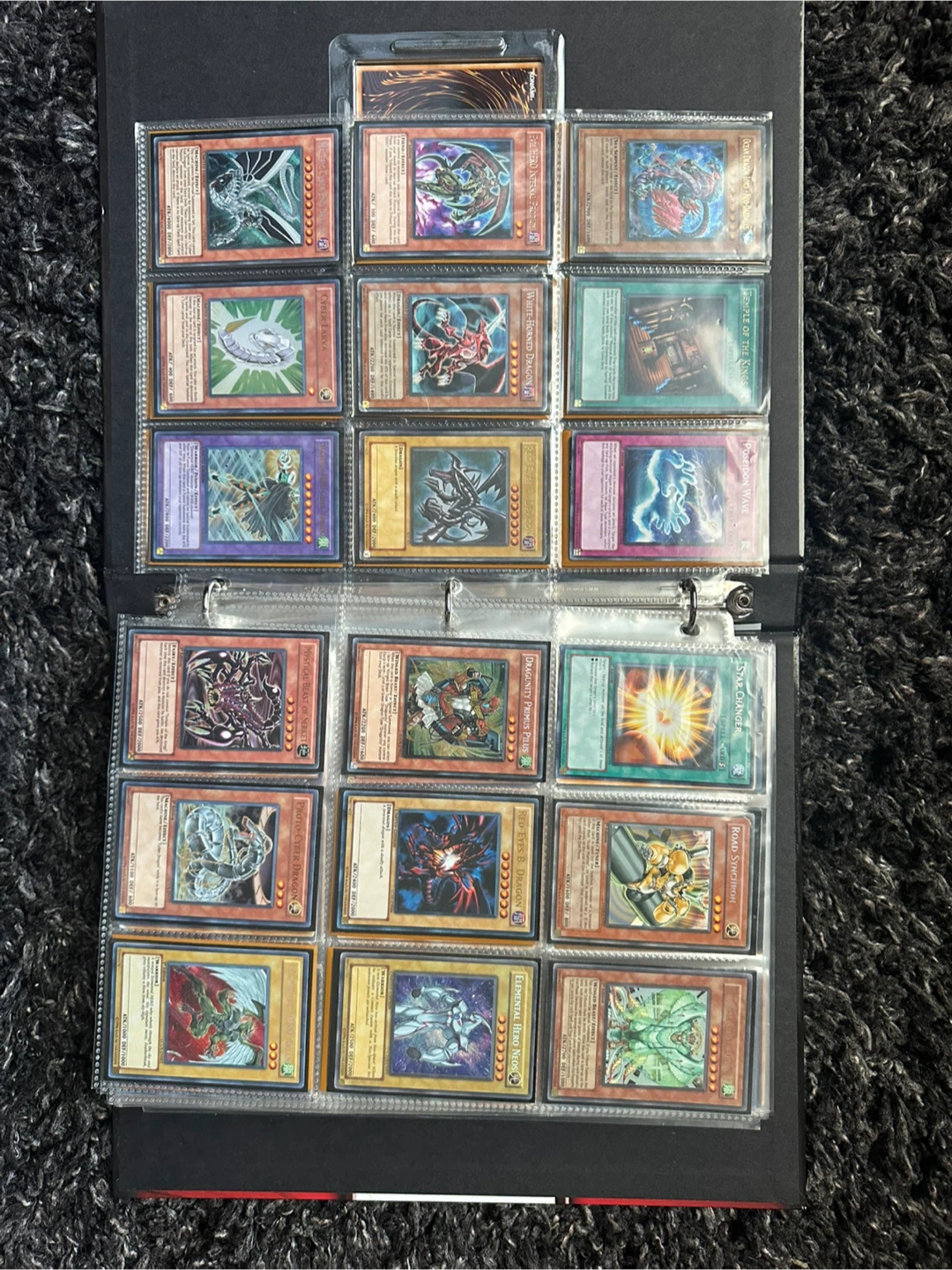 Yu-Gi-Oh! Legendary Collection 2 - photo 4