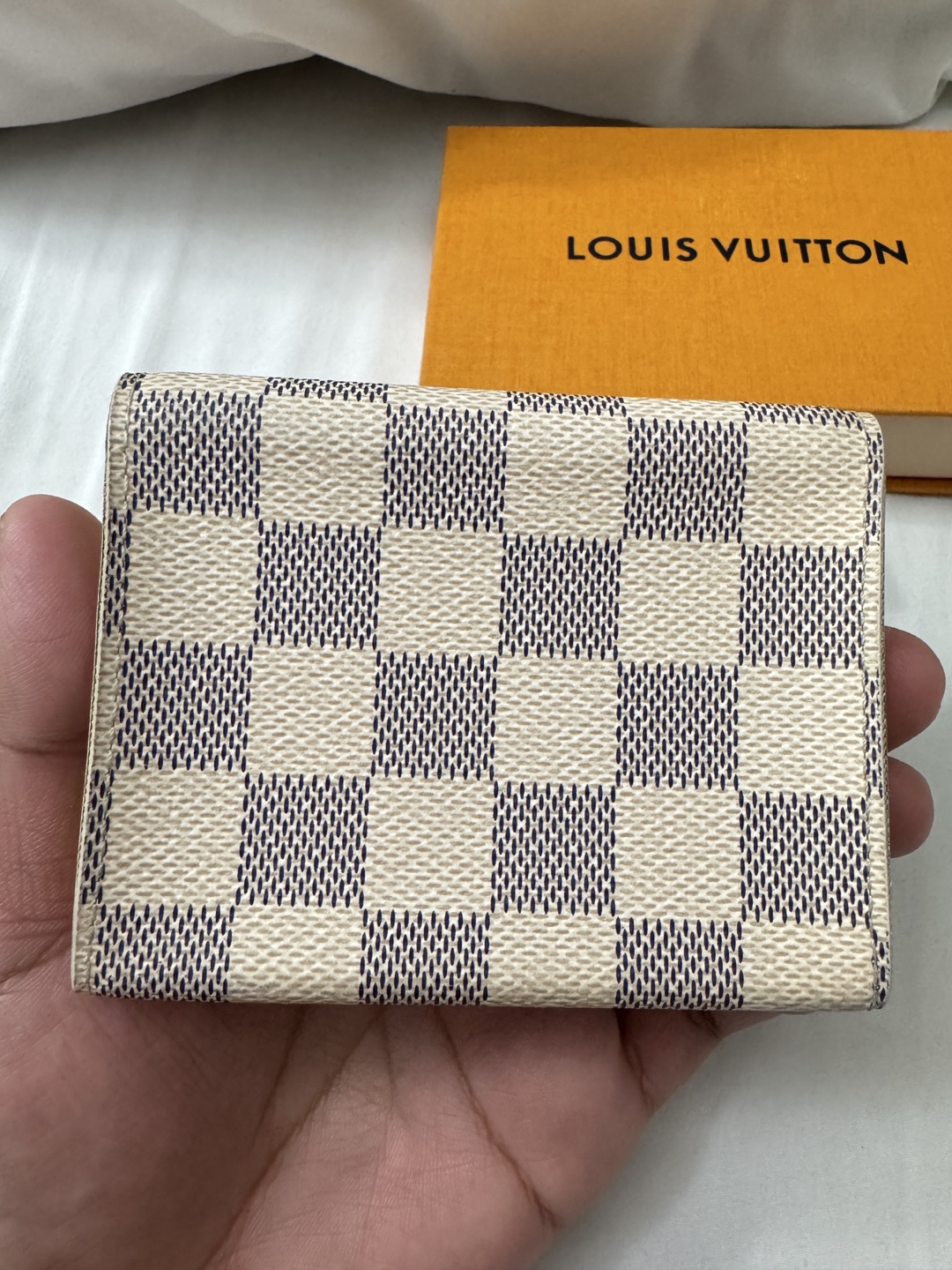 Louis Vuitton Damier Azur card holder - photo 3
