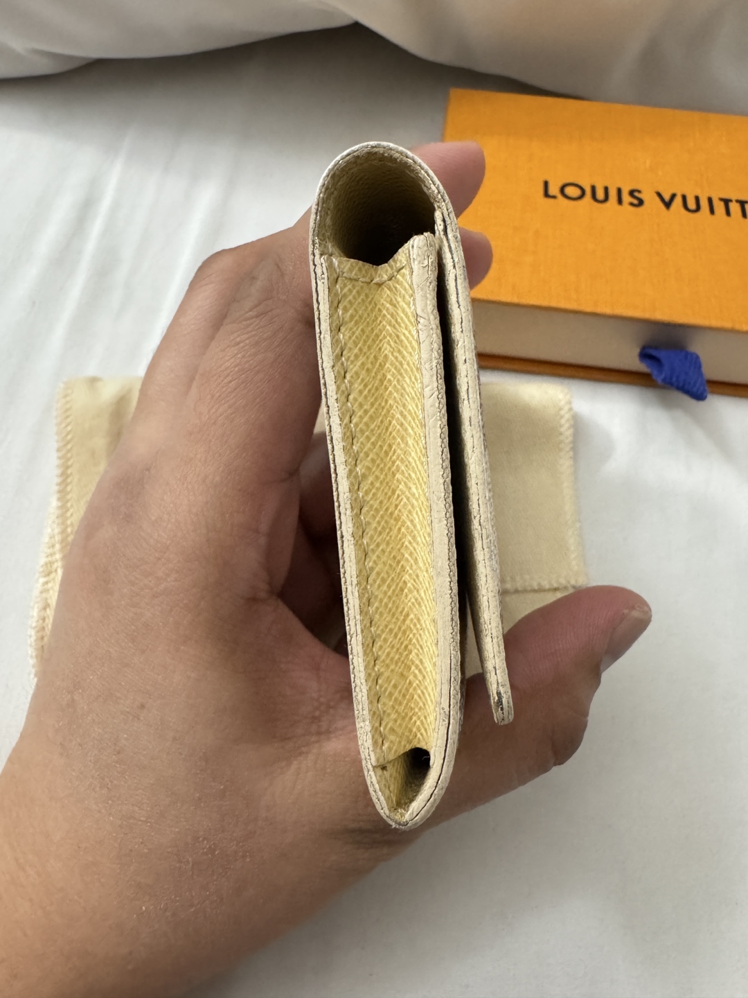 Louis Vuitton Damier Azur card holder - photo 5