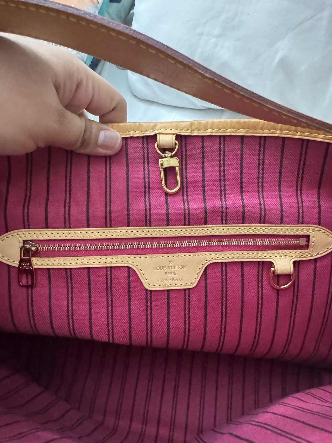 Louis Vuitton Monogram Shoulder Bag - photo 4
