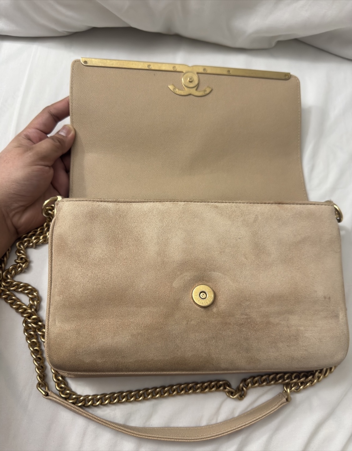 Chanel flap bag Beige Caviar Leather - photo 4
