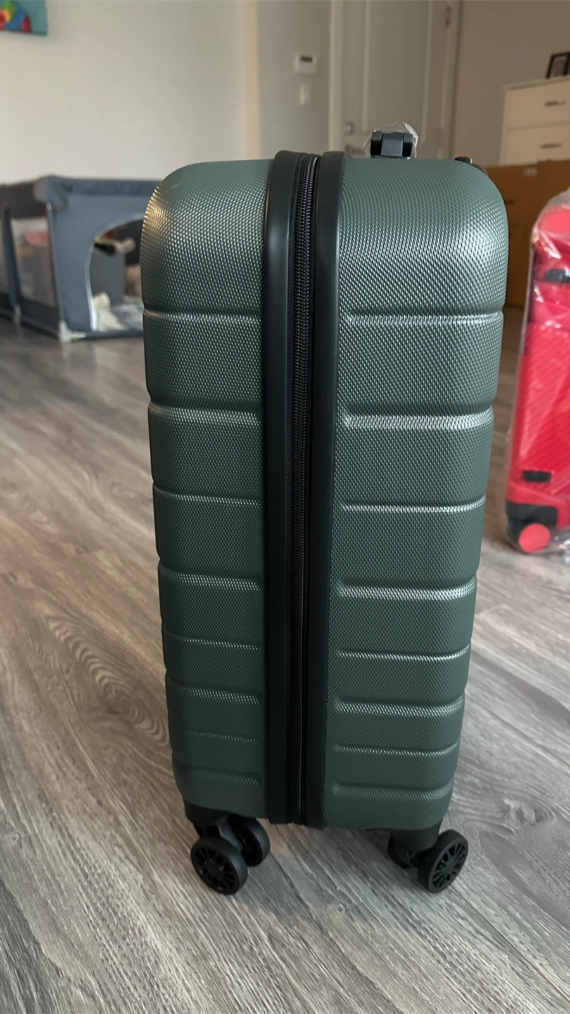 Skyway Luggage EPIC 2.0 Carry-On Suitcase - Dark Green - photo 3