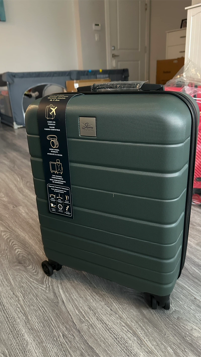 Skyway Luggage EPIC 2.0 Carry-On Suitcase - Dark Green