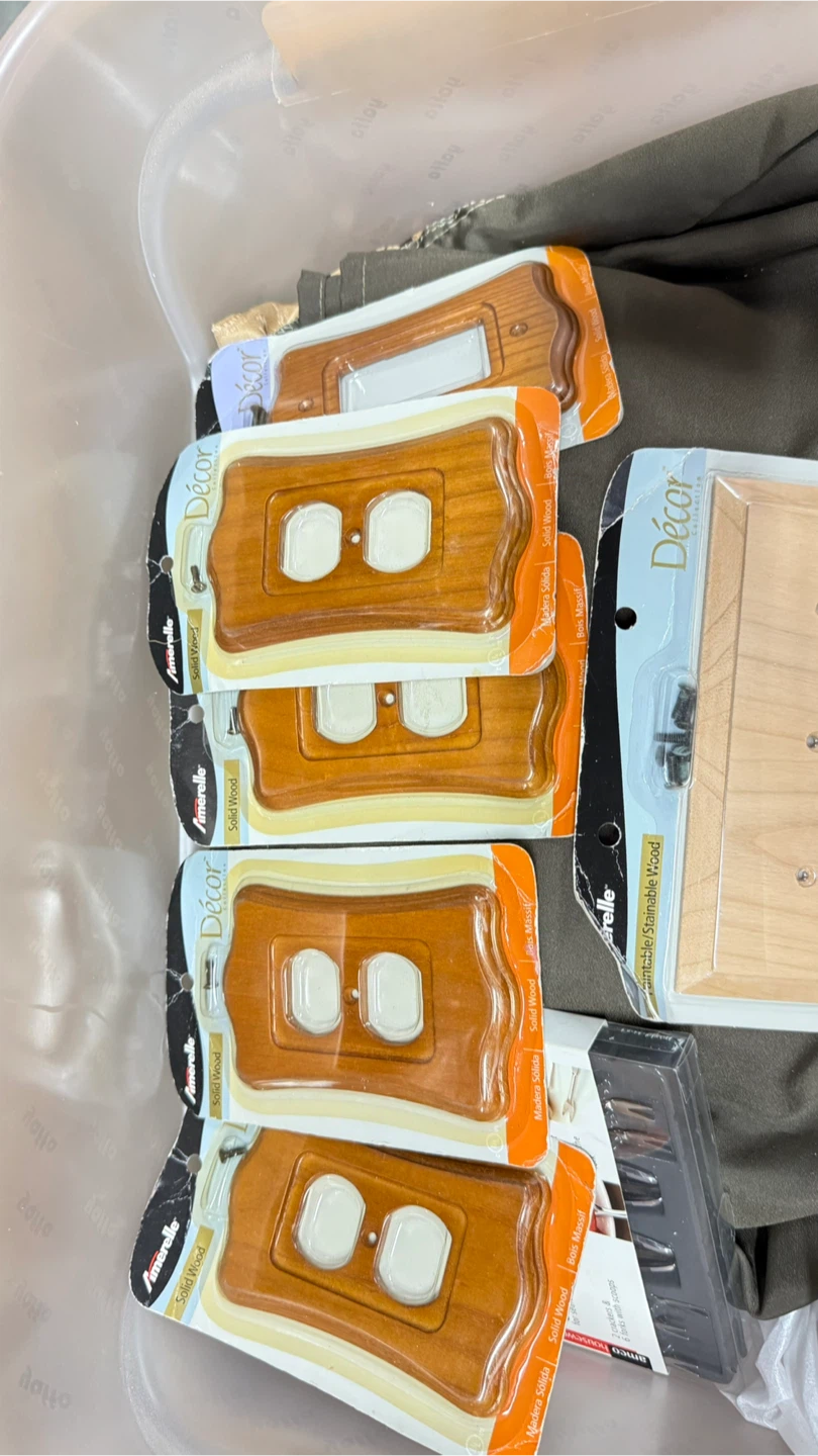 Décor Solid Wood Switch Plates (4-pack)