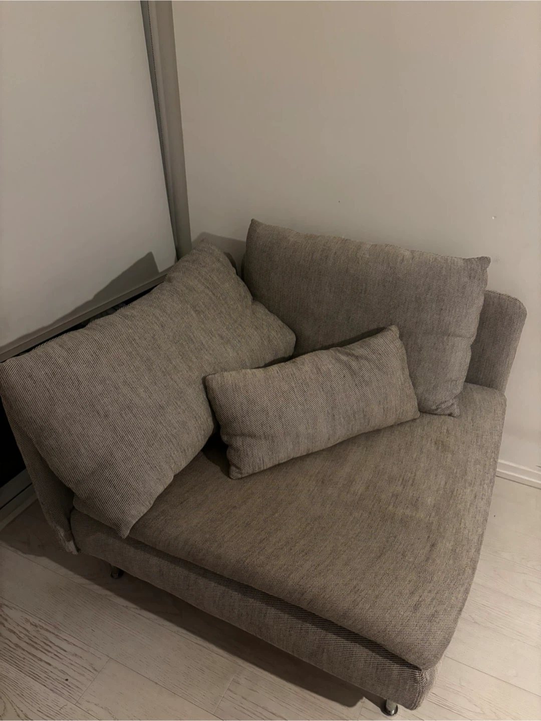Urgent sale pick up by today! SÖDERHAMN Armchair – Viarp Beige - photo 4