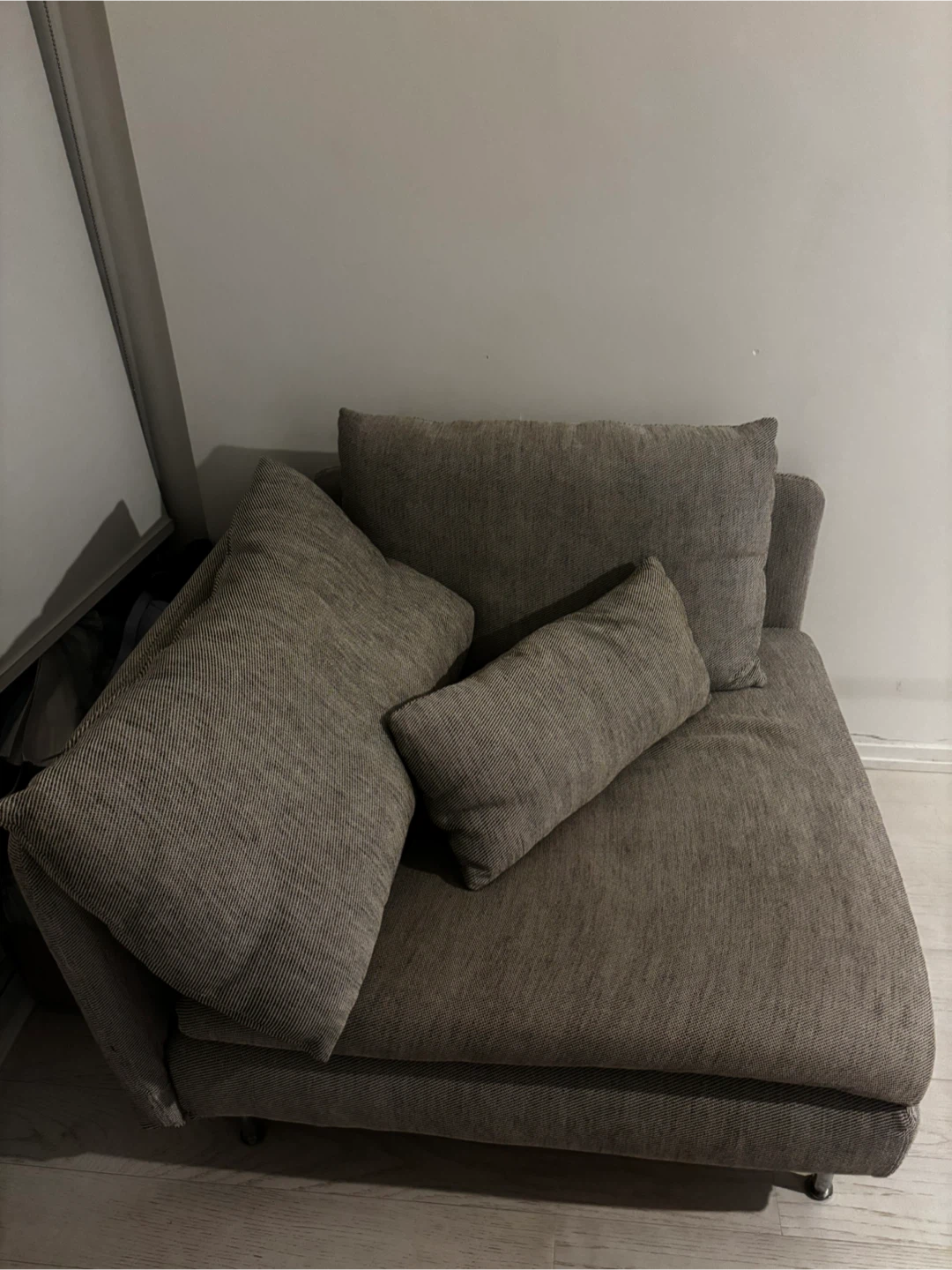 Urgent sale pick up by today! SÖDERHAMN Armchair – Viarp Beige - photo 3