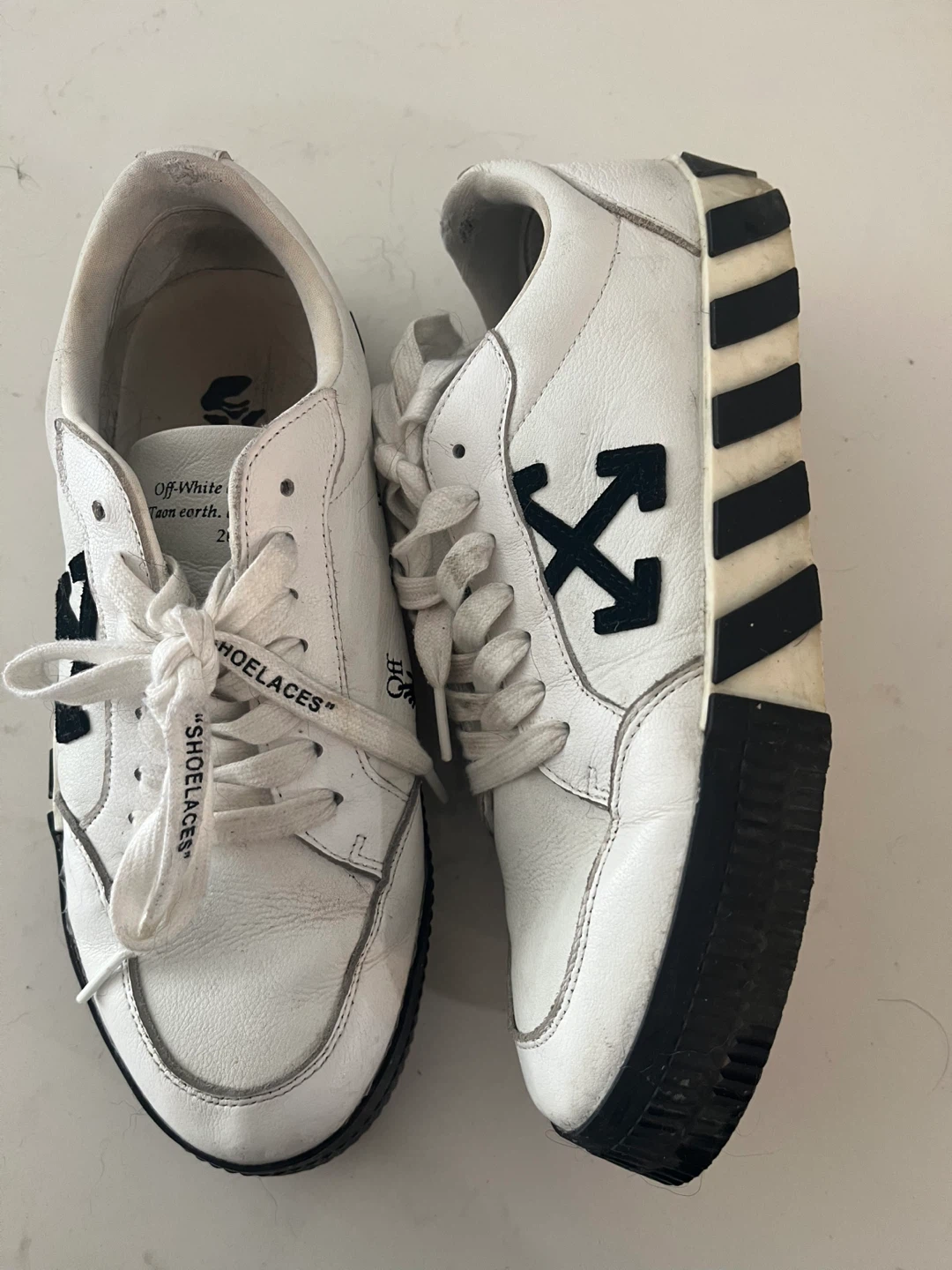 Off-White Sneakers + box
