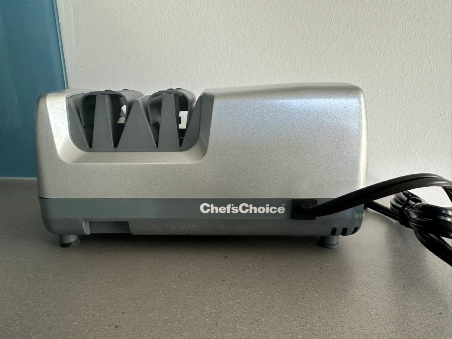 Chef's Choice Knife Sharpener - photo 5