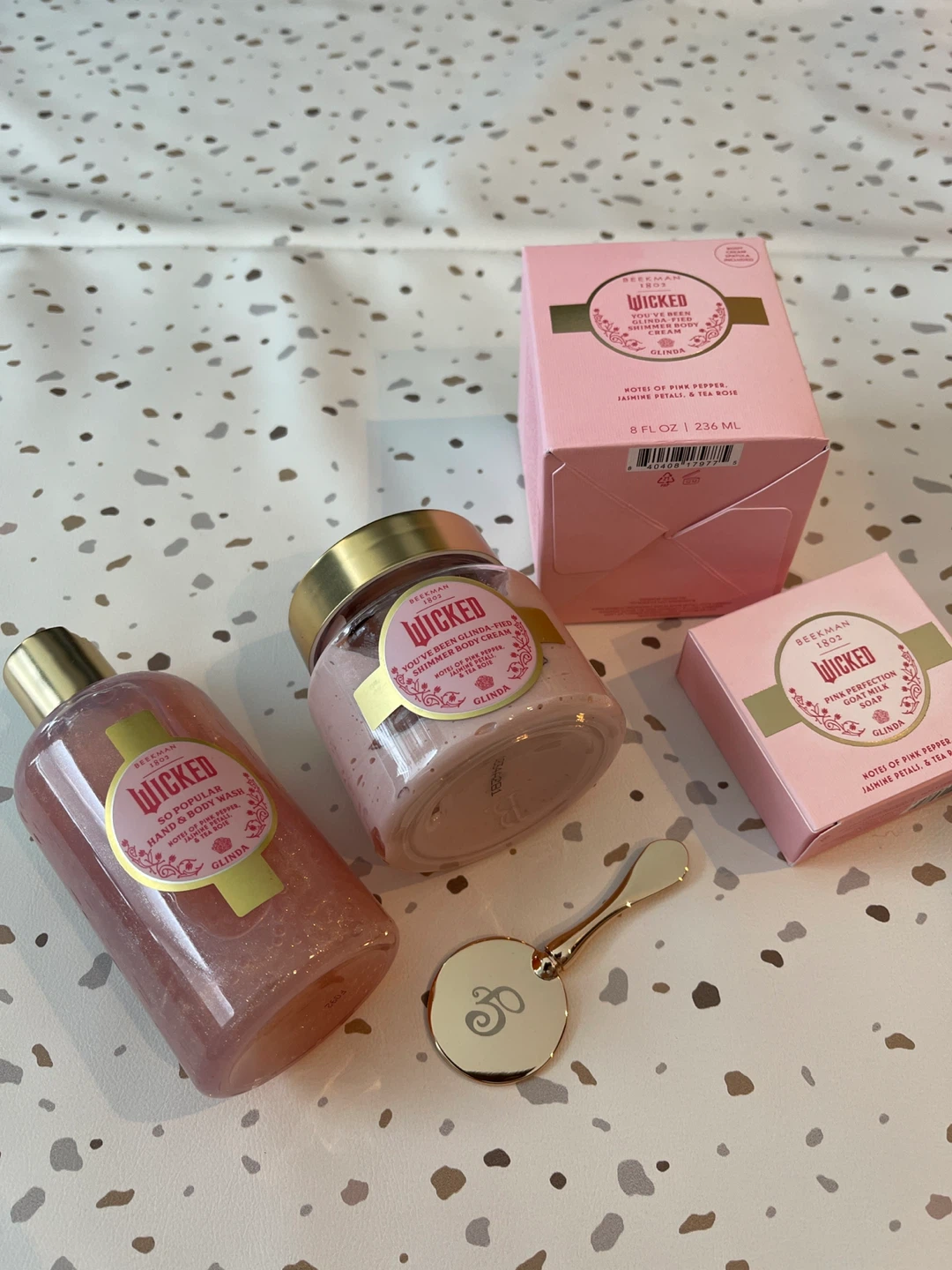 Beekman 1802 Wicked Oylinda Bath & Body Set