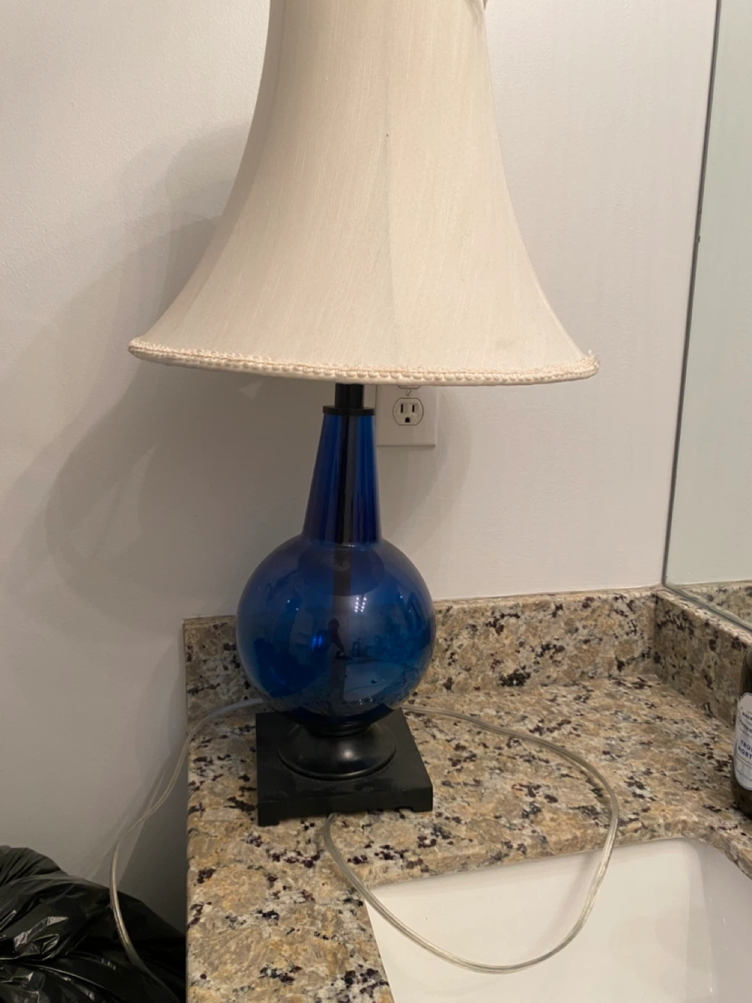 Blue 💙 Plastic Table Lamp with Cream Shade - photo 4