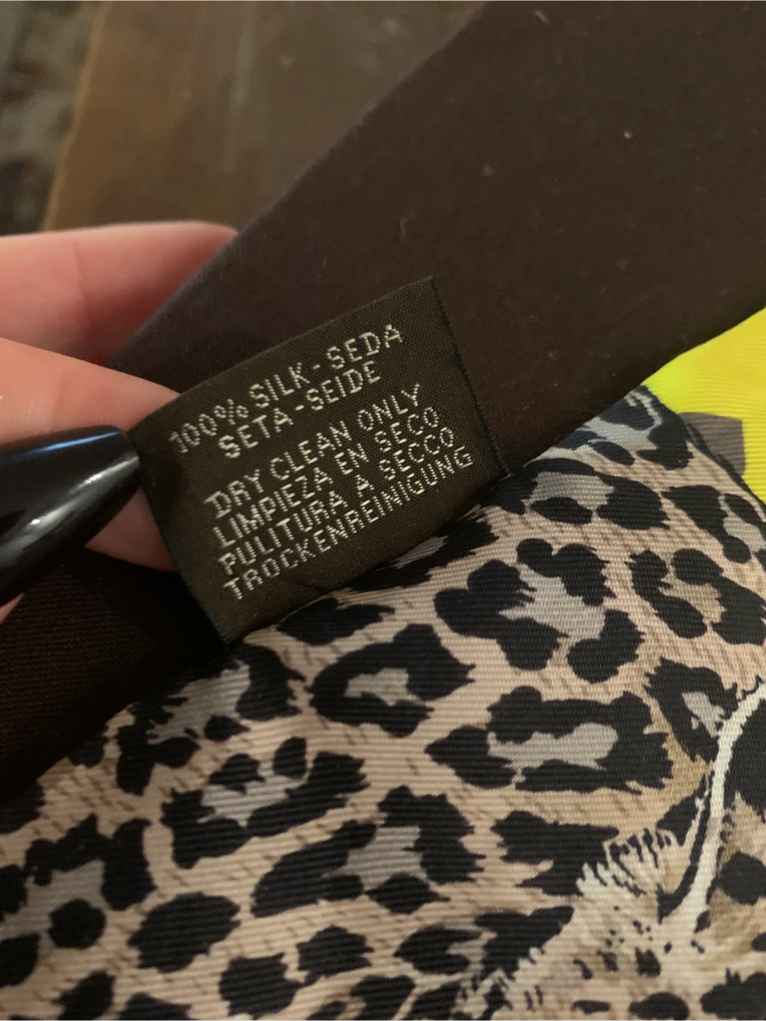 Hermès Paris 100% Silk Twilly - photo 4