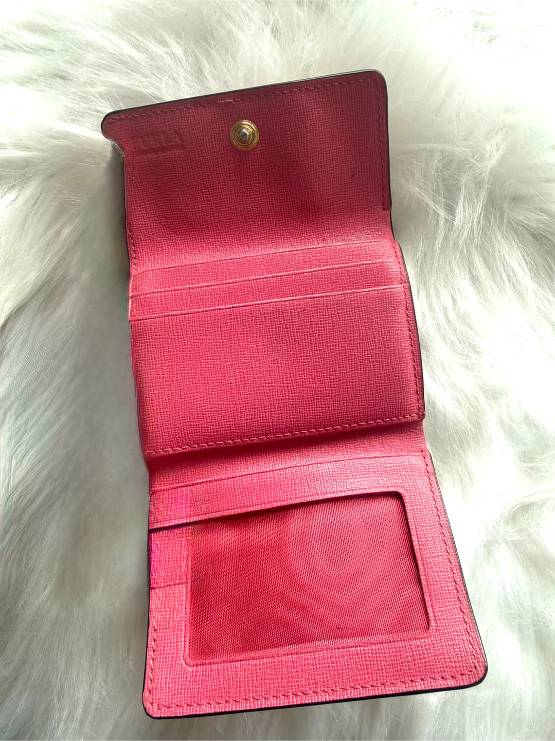 Furla Pink Leather Bi-Fold Wallet - photo 2