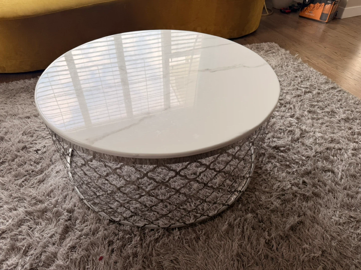 Belle 36" Glam Round Sofa Table - White Marble Top - photo 2