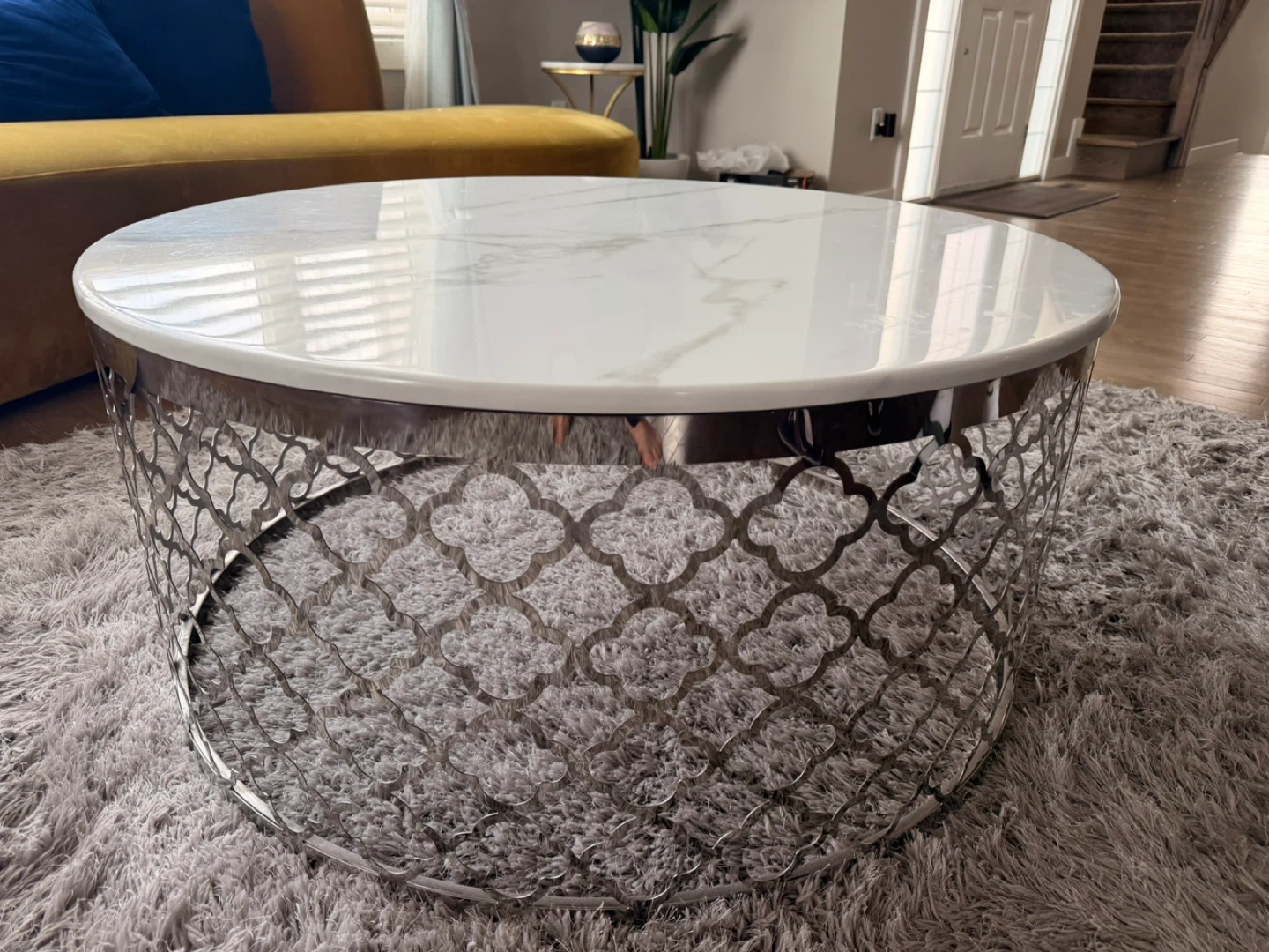 Belle 36" Glam Round Sofa Table - White Marble Top - photo 3