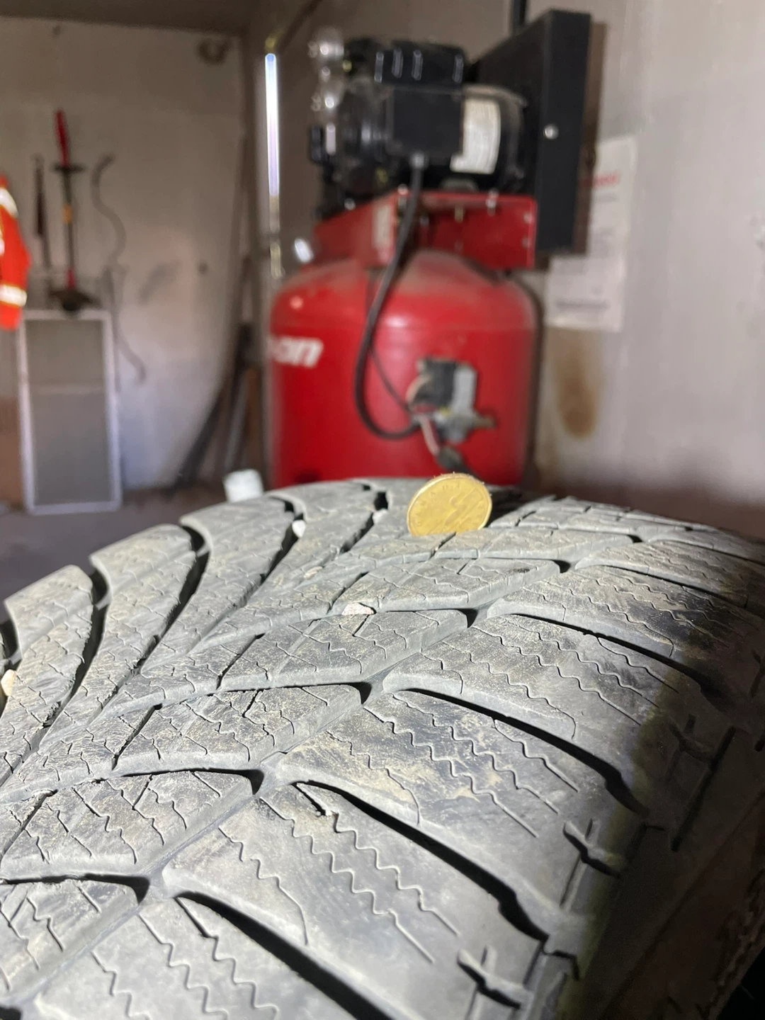 Set of winter tires. 235/45R19 Goodyear winter contact. - photo 3