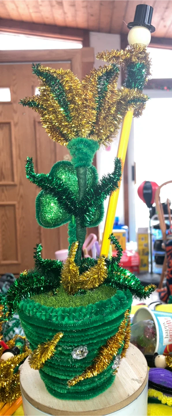 Gold and Green Tinsel Decorative flower with pencil - photo 3
