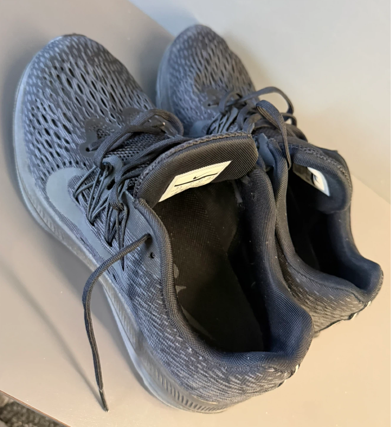 Nike Running Shoes Men's Size 9.5 - photo 3