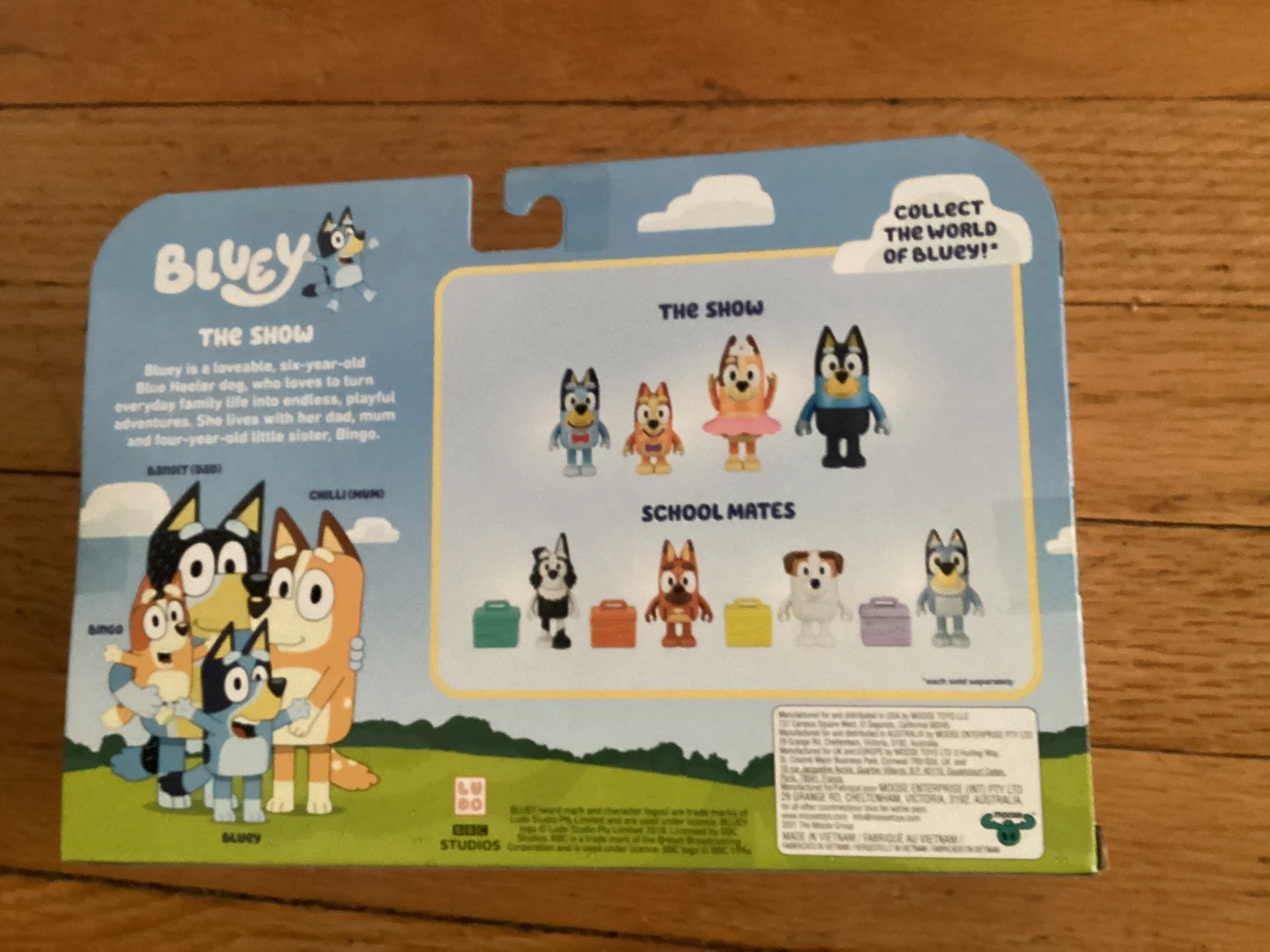 New Bluey The Show Action Figure Playset - photo 2