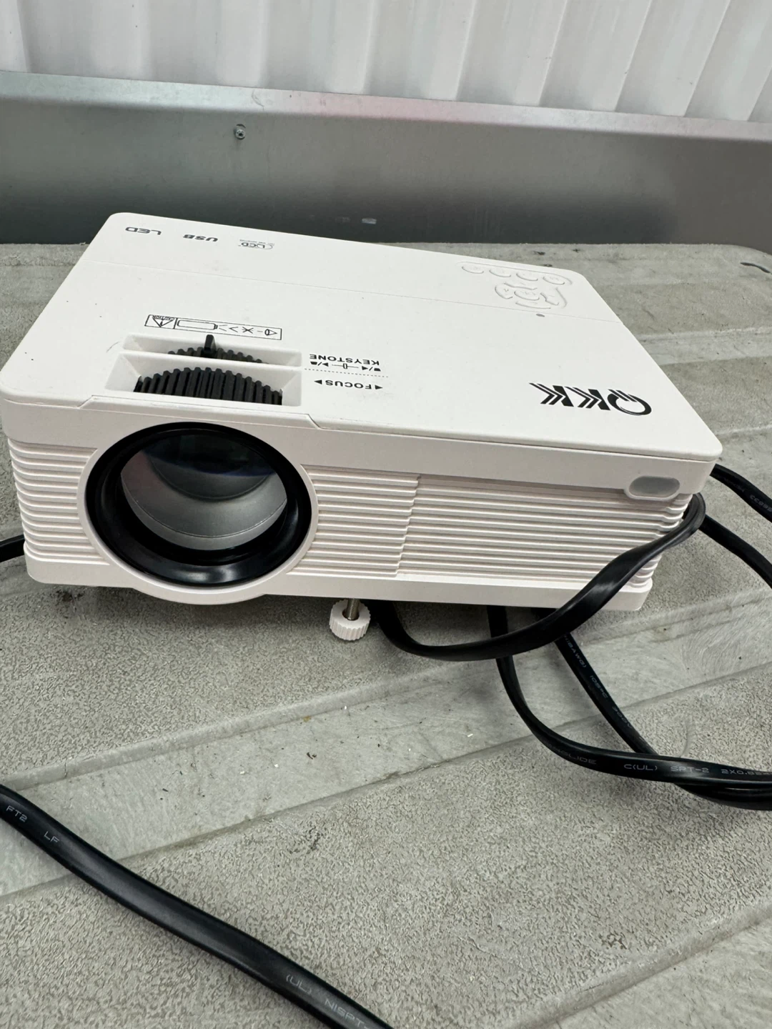 Full HD LCD Projector