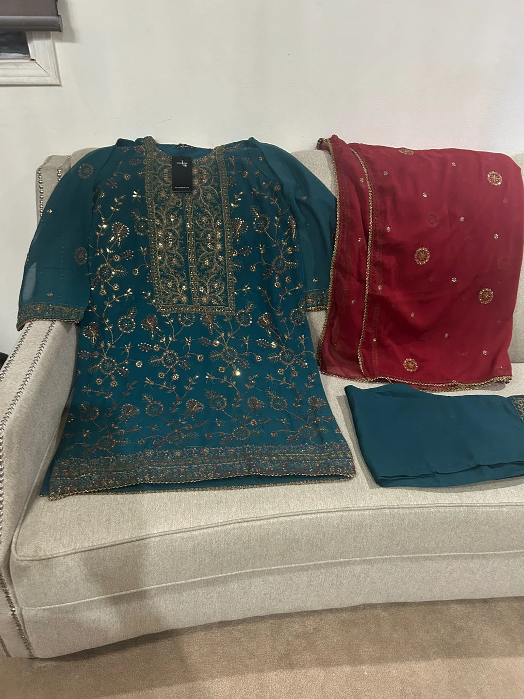 New Asim Jofa Teal Embroidered 3-Piece Suit with Red Dupatta - photo 5